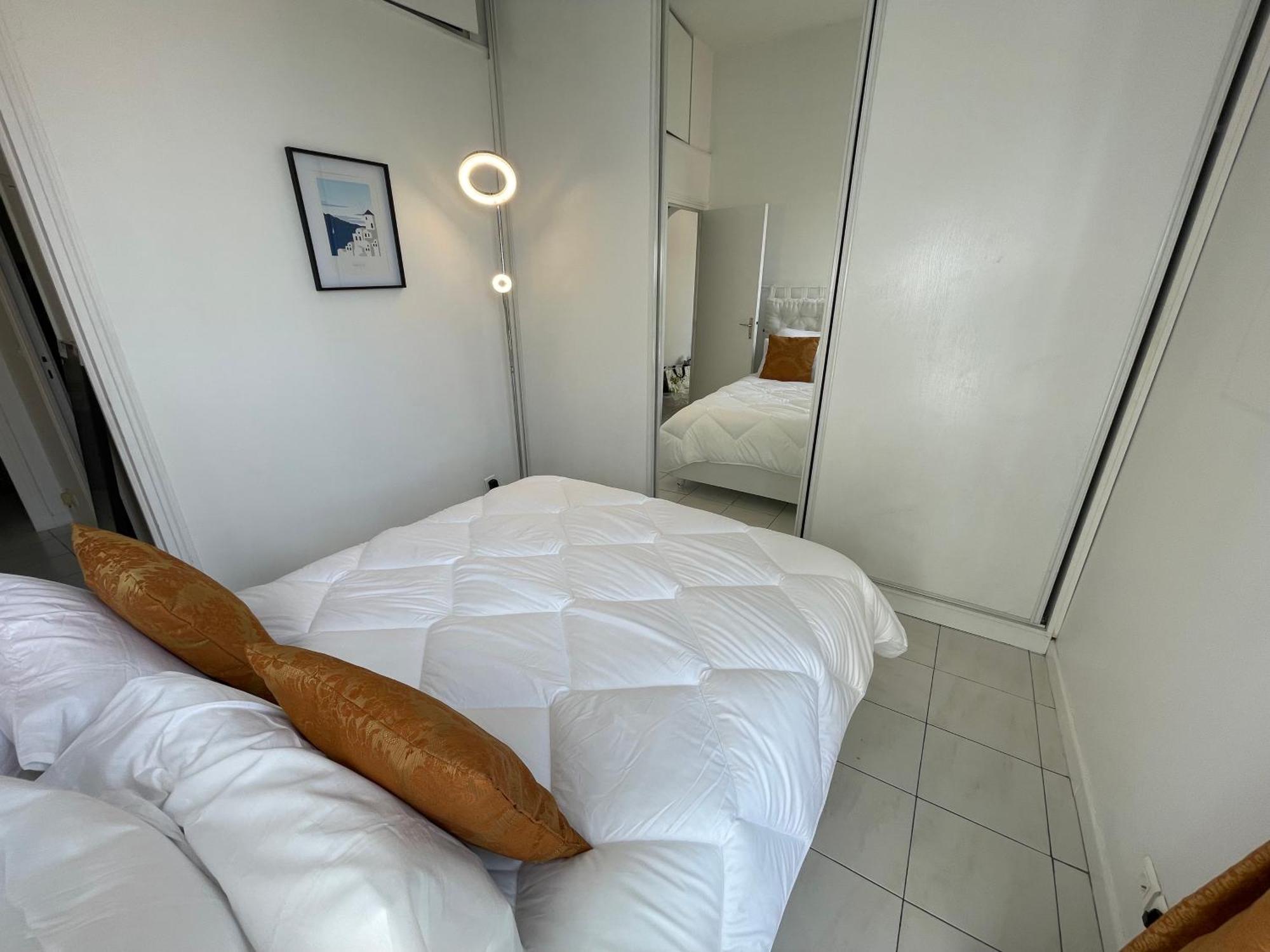 Appartement Frontiere Monaco, 2 Pieces, Centre